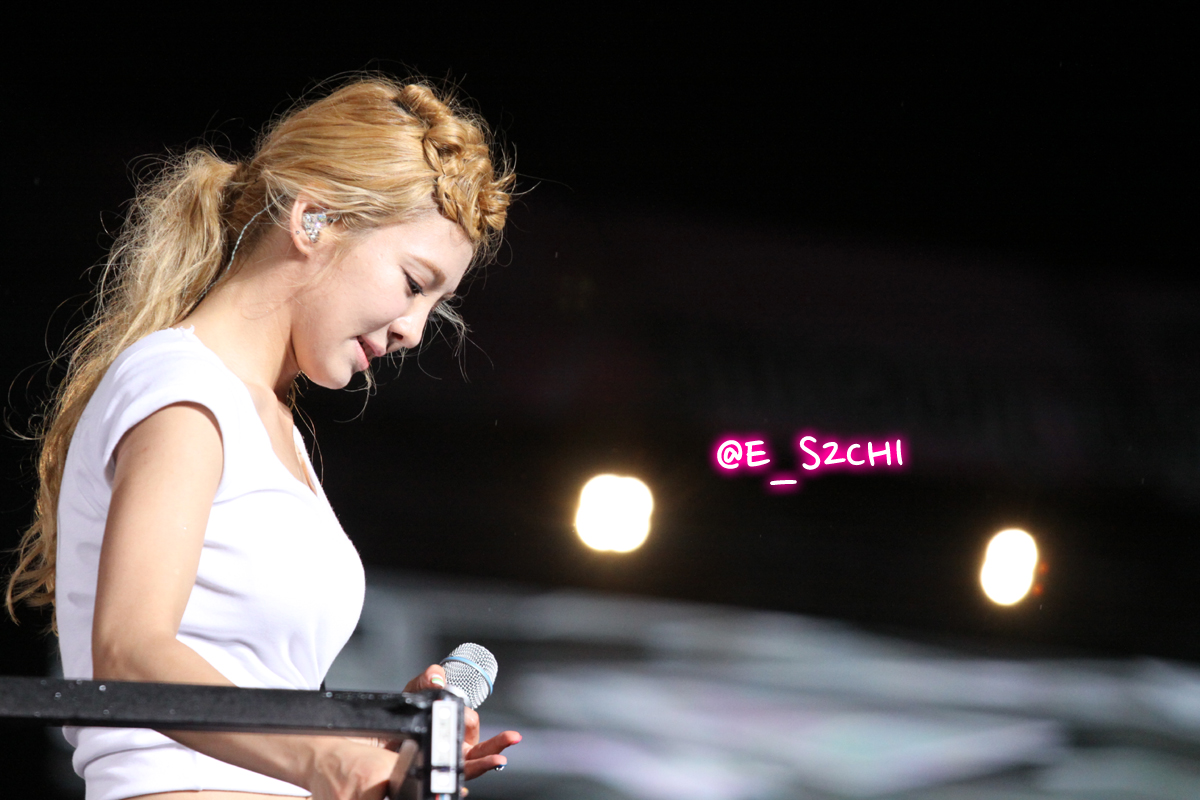 [PIC][18-08-2012]Hình ảnh mới nhất từ "SMTOWN in Seoul" của SNSD  - Page 11 1403E736503076CE13BC9D