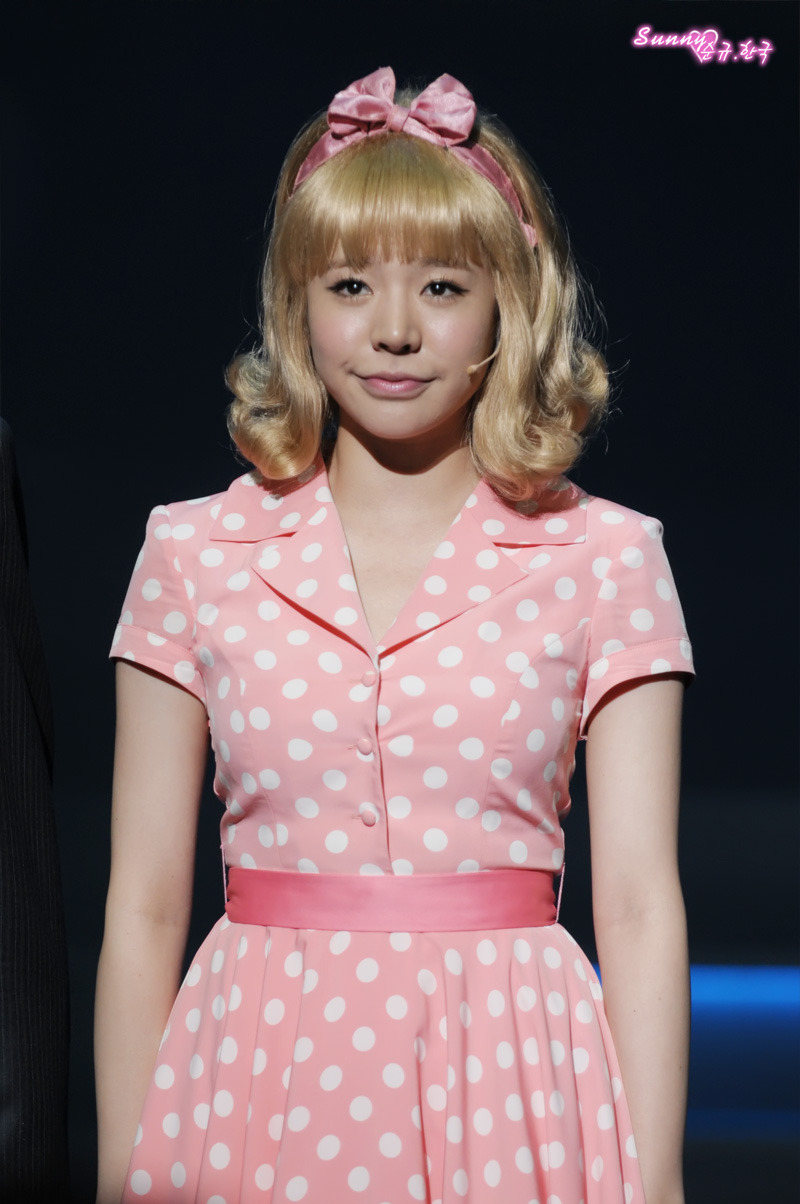 [OTHER][12-06-2012]Selca mới nhất của Sunny và Park Kwang Hyun tại hậu trường "Catch Me If You Can"  - Page 11 144FF3494FAD5303078977