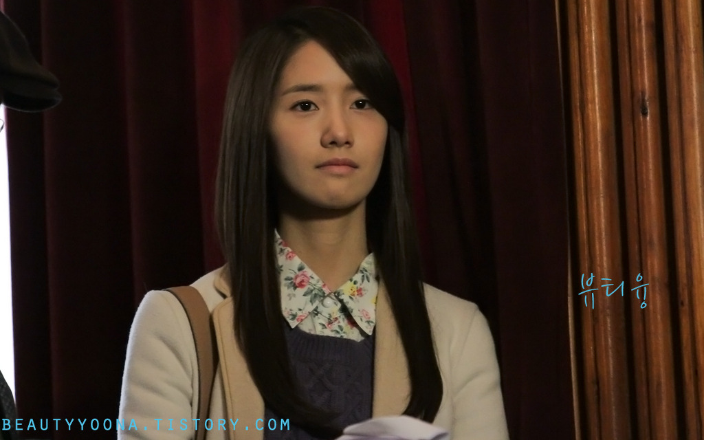 [OTHER][31-12-2011]YoonA tại trường quay của bộ phim " Love Rain " - Page 6 1476EB4A4EE85213073D53