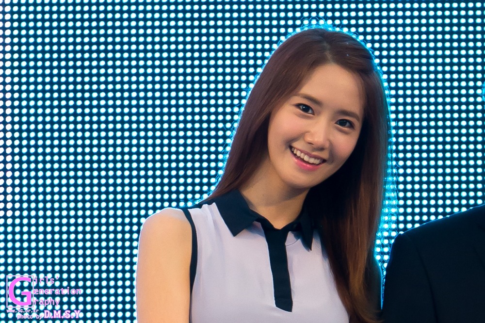 [PIC][29-07-2013]YoonA xuất hiện tại sự kiện SKT ở "Changwon Mechanical High School" cùng SHINee MinHo vào chiều nay  - Page 2 22543741521D72601C9ED4