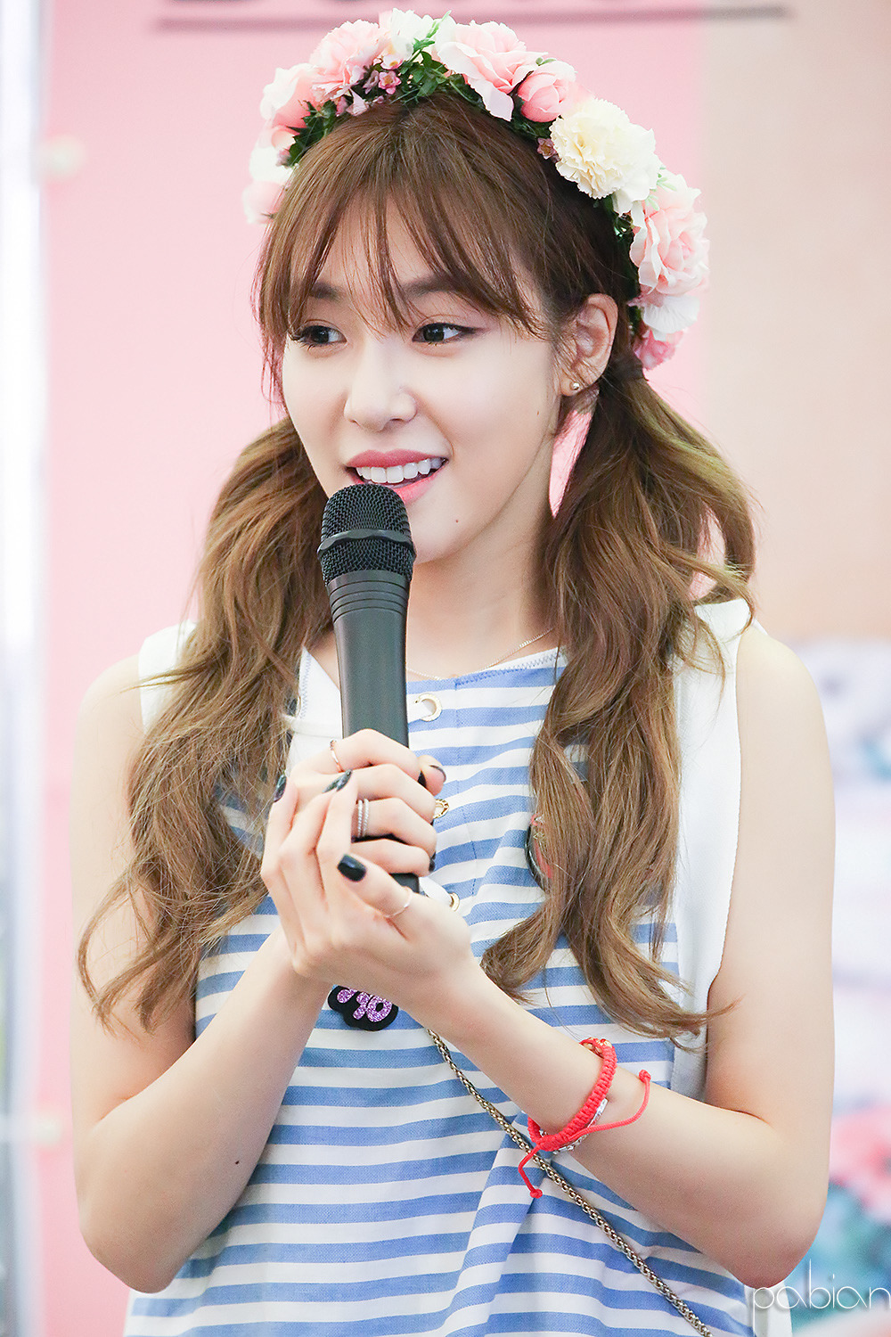 [PIC][06-06-2016]Tiffany tham dự buổi Fansign cho "I Just Wanna Dance" tại Busan vào chiều nay - Page 3 2257574F5756C3E9225B0B