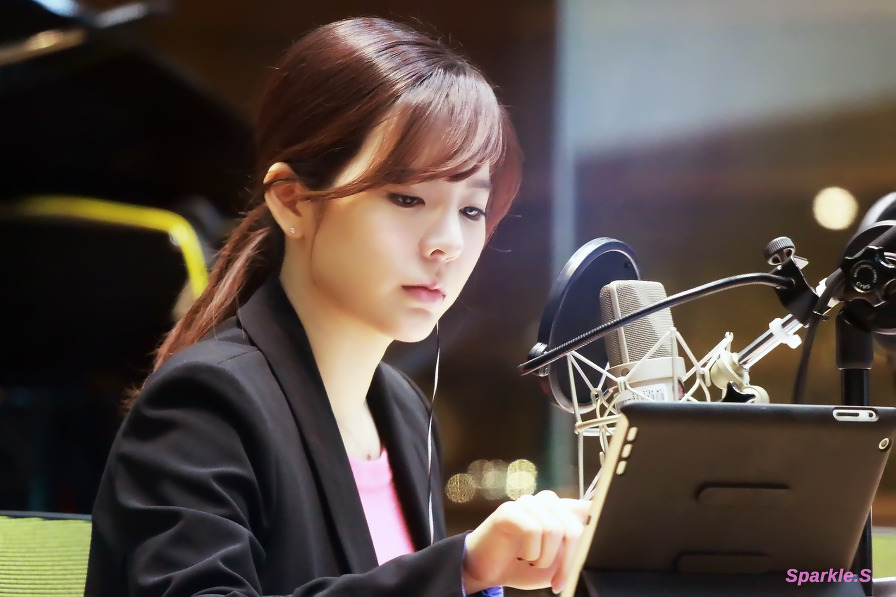[OTHER][06-02-2015]Hình ảnh mới nhất từ DJ Sunny tại Radio MBC FM4U - "FM Date" - Page 10 234ABE4D5546380F076104