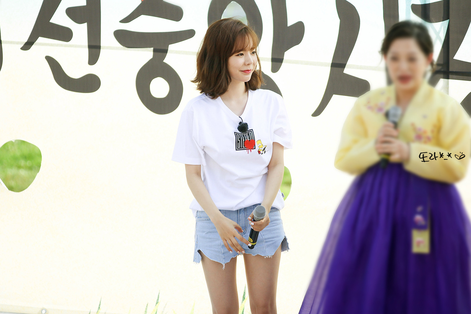 [PIC][16-05-2016]Sunny ghi hình cho chương trình "재래시장 살리자" của kênh JTBC tại Busan vào hôm nay - Page 12 25081F425950EEB72E0BCE