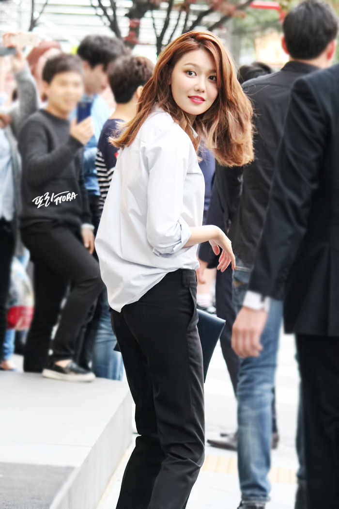 [PIC][23-04-2015]SooYoung tham dự sự kiện "Rivieras Popup Store Opening" vào chiều nay 25161D4755601C1E3B611D