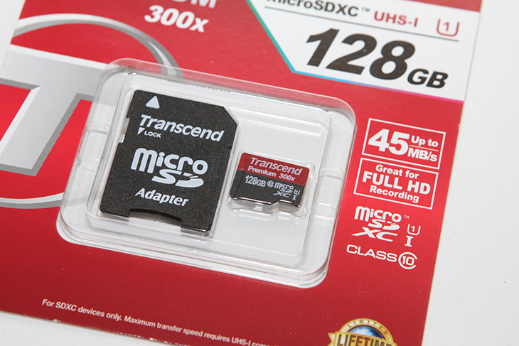 Transcend MicroSD 128GB 벤치마크, 스틱PC, LG G4 ,인식,코넥티아 W8,IT,IT 제품리뷰,후기,사용기,트랜센드,트랜센드 128GB,128GB,대우루컴즈,Transcend MicroSD 128GB 벤치마크를 해 봤습니다. 대우루컴즈 스틱PC 및 LG G4 , 코넥티아W8 태블릿PC에서의 인식 테스트도 해 봤습니다. 결론적으로는 잘 되더군요. MicroSD 64GB를 인식하는경우 128GB도 문제가 되지는 않았습니다. 그전부터 항상 Transcend MicroSD 128GB 써보고 싶었는데 어떻게 기회가 생겼네요. 참고로 지금 MicroSD는 512GB까지 비공개로 나와있는 상태 입니다. 트랜센드 제품은 아니지만요. 아직까지는 MicroSD 경우 32GB와 64GB 제품이 많이 사용되고 있습니다. 가격도 적당하고 용량도 꽤 큰편이기 때문이죠. 다만 시간이 조금 더 흐르면 128GB로 많이 넘어갈 듯 합니다. Transcend MicroSD 128GB를 지금 써보고 있지만 그보다 더 큰 256GB의 제품들도 있는데 당장에는 제 생각에는 근미래에는 128GB가 더 많이 사용될 것 같습니다. 스마트폰에 들어가는 내장메모리의 속도에는 못미치지만, 용량적인 부분에서 128GB는 매력적이기 때문이죠.