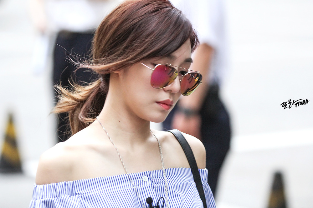 [PIC][01-07-2016]Tiffany xuất hiện tại tòa nhà KBS để quảng bá cho "SHUT UP" - Page 2 270B344A58F6035837B774