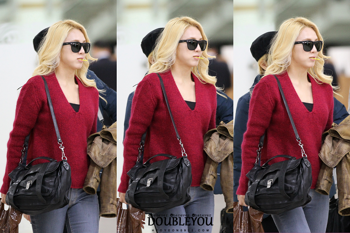 [PIC][09-11-2012]SNSD trở về Hàn Quốc vào trưa nay 0169504E509D2B1808721E