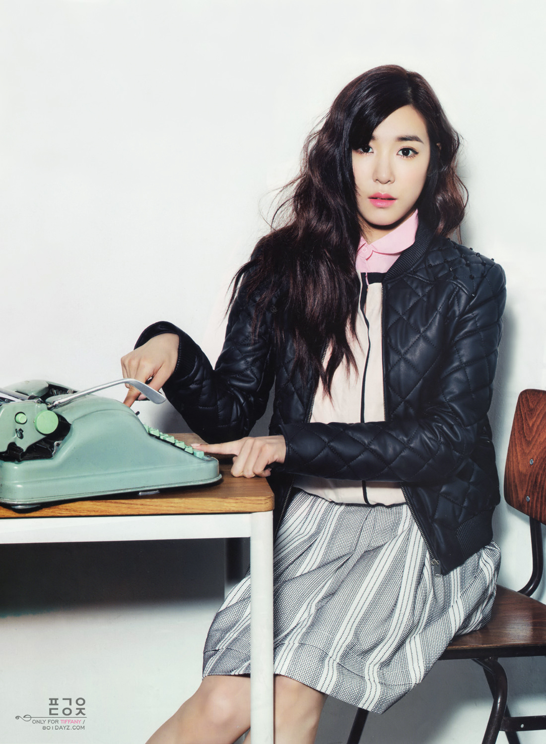 [PIC][19-08-2013]Tiffany xuất hiện trên ấn phẩm tháng 9 của tạp chí "VOGUE GIRL" 2168B54A521173582FB3FB