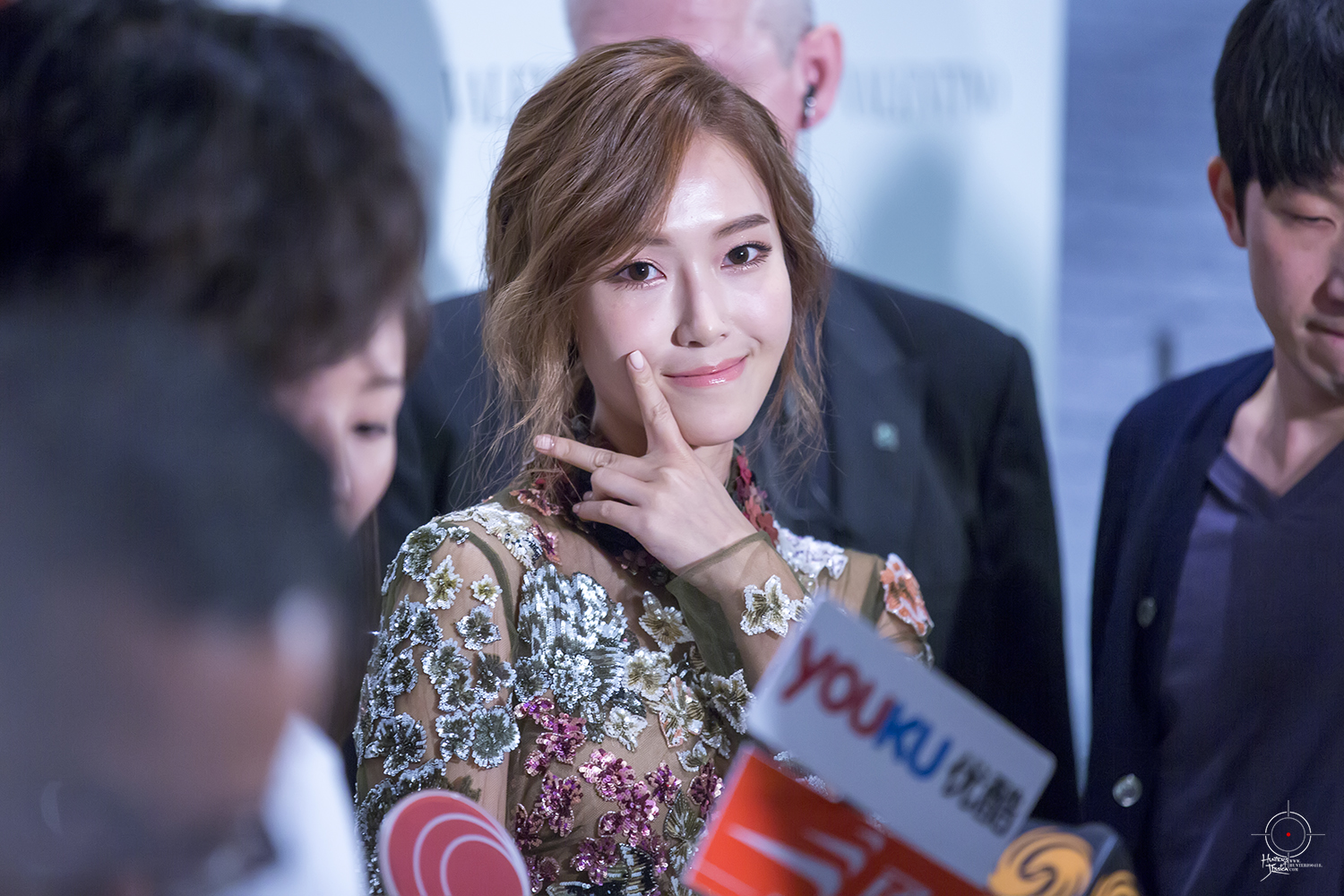 [PIC][04-09-2014]Jessica xuất phát đi Hồng Kông để tham dự sự kiện của thương hiệu "Valentino" vào chiều nay - Page 3 236AF042540C63200CE3BA