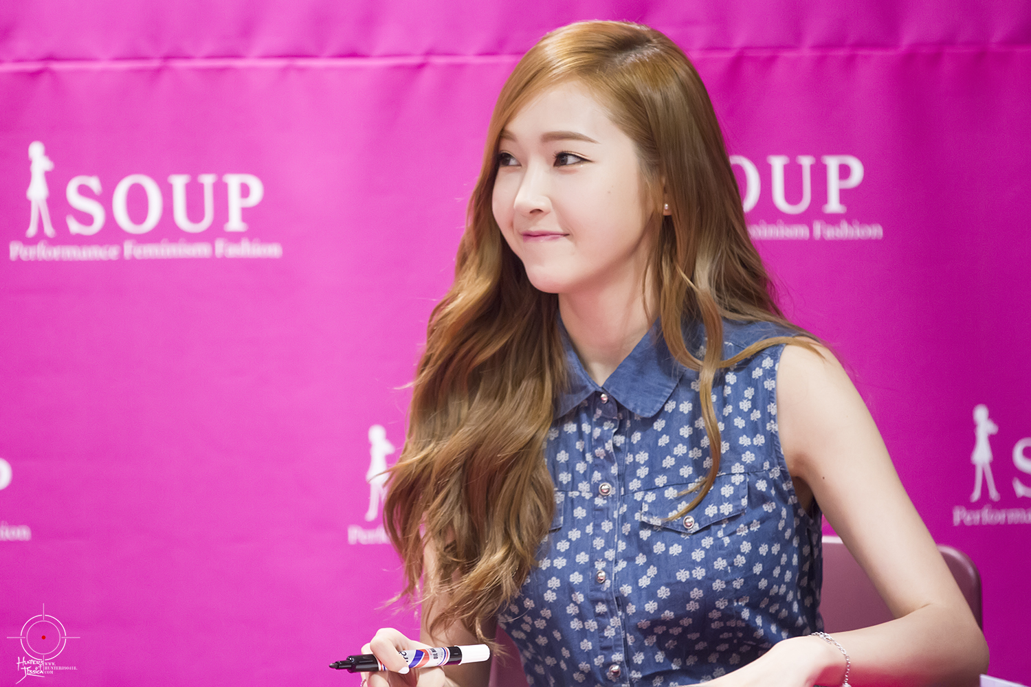 [PIC][04-04-2014]Jessica tham dự buổi fansign cho thương hiệu "SOUP" vào trưa nay - Page 3 26481B3C53A00CBD05DE22